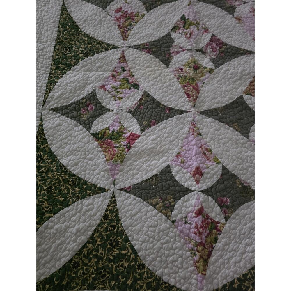 Vintage Cathedral Window Lap Quilt Scalloped Edge 58 X 45" Cottage - Picture 4 of 12